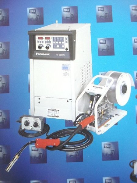 画像1: Panasonic フルデジタルCO2/MAG自動溶接機 GR3型500A（電源+ワイヤー送給装置=２点組） YD-500GR3+YW-50DG1（ケーブル 1.8M付） (1)
