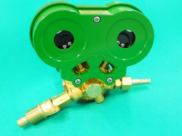 画像2: アスターデラックス圧力調整器 酸素用ゲージプロテクター付 関東/関西 選択千代田精機 (2)