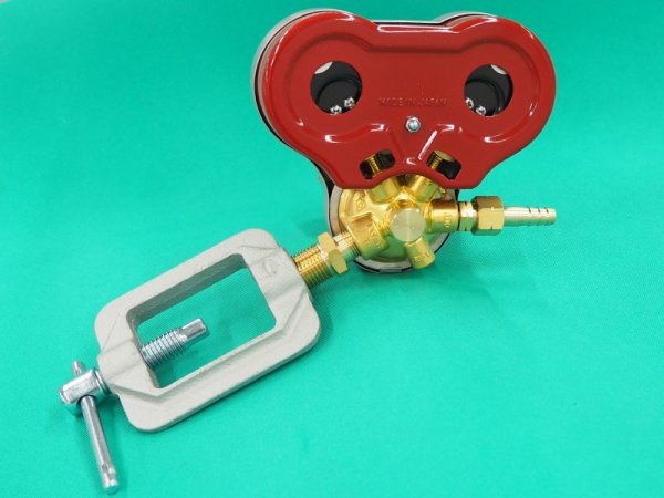 画像3: スタウト圧力調整器 アセチレン用 スタンダード、ゲージプロテクター付 SRA 千代田精機 (3)