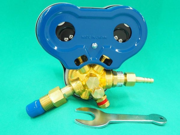 画像3: スタウト圧力調整器 酸素用 乾式安全器内蔵 SRO-A -W/E ゲージプロテクター付 千代田精機  (3)