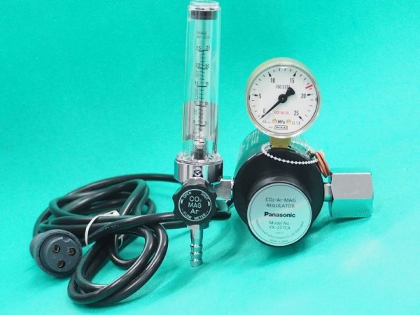 画像1: Panasonic 純正CO2/MAG調整器(ヒーター+3Pプラグ付) YX-257CA (1)