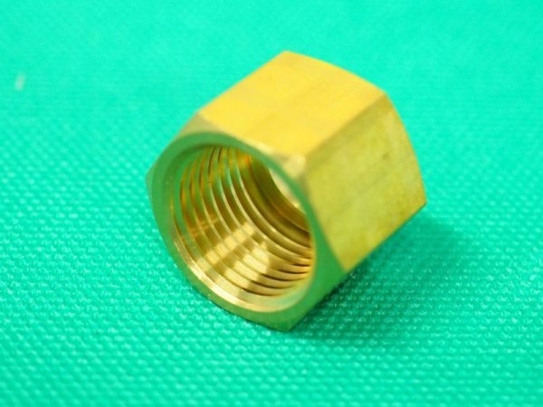 画像2: ダイヘン溶接機用接続金具 水用袋ナット H10F18 (2)