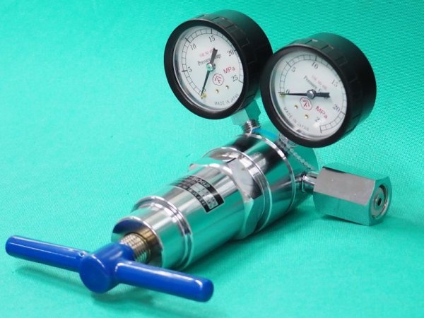 窒素調整器 楽天市場】窒素ガス調整器 R-10 阪口製作所 : 溶接用品プロ