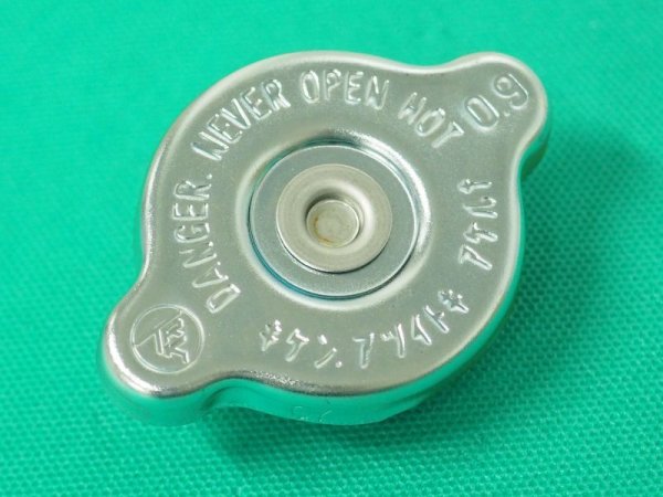 画像3: デンヨー発電機 DCA-25LSI用 ラジエーターキャップ (3)