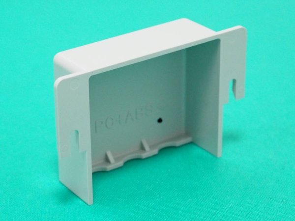 画像2: Panasonic 溶接電源YC-、YD-用 一次入力端子カバー(白) DEK00114 (2)