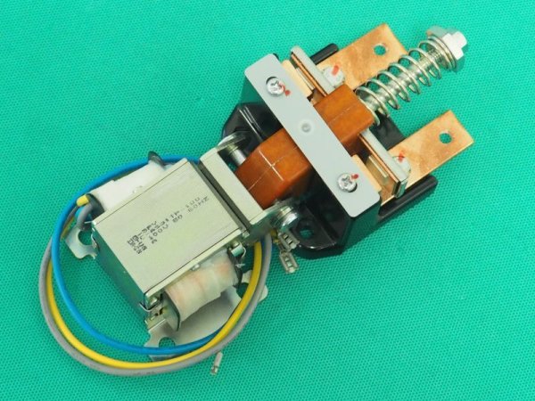 画像2: Panasonic 交流動アーク溶接機用マグネットスイッチ(組) KEU00002 (2)