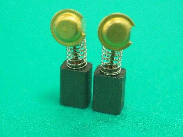 画像1: ミタチ MG100Aカーボンブラシ CB1100 (１組２個入) (1)