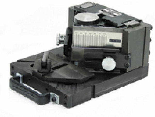 画像1: アングルマスターコンパクト ノッチャー IS-A75V (50130) 分割式アングル加工機 育良精機　 (1)