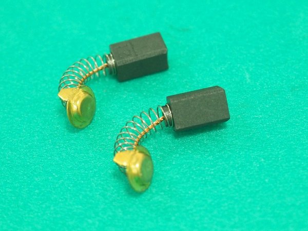 画像1: ＨｉＫＯＫＩ(旧日立工機）カーボンブラシ 999-021 No21 2個入  (1)
