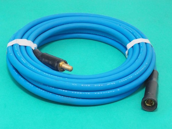 画像1: お試し特別価格 アルミ導体溶接ケーブル(延長用）重さは銅導体溶接ケーブルの約半分 AL-WCCT 38sq アルミ専用ジョイントJA300AL黒色オス・メス付 10m (1)