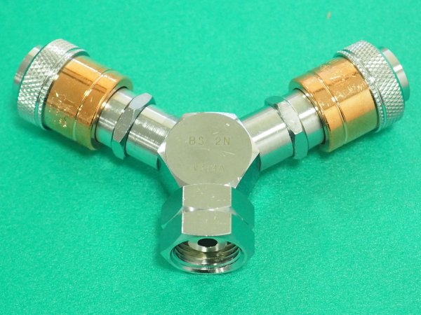 画像1: アポロコック 可燃性ガス用ゲージ直結用分岐ソケット BS-2N  小池酸素工業 (1)