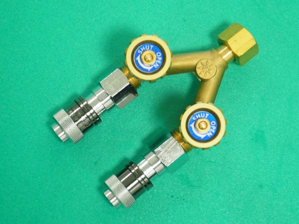 画像3: 酸素調整器用分岐管 二又バルブ YB-1 出口ワンタッチ（アポロコック）仕様 (3)