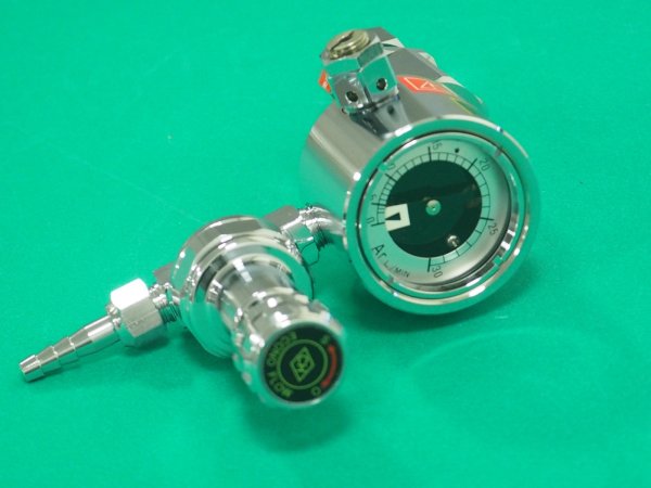 画像3: ガス節約器付アルゴン調整器(配管用) エコノ・ダイヤル H型 調整器付 AR-30L/min 千代田精機  (3)