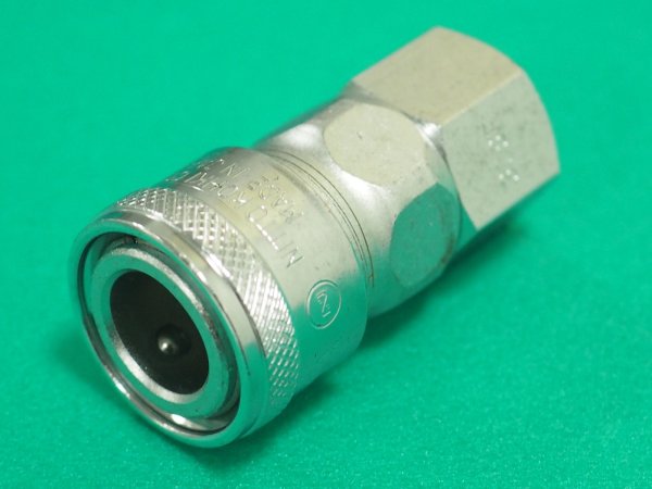 画像2: ハイカプラ 鋼鉄製 ニトリルゴムNBR(SG) (おねじ取付用ソケット) 相手側R3/8インチ 耐圧力2.0Mpa 30SF STEEL NBR (00306) 日東工器  (2)