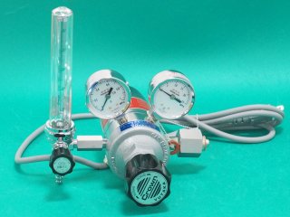 MAGガス用流量計付ヒータ内蔵二段式圧力調整器 FCR-226 ユタカ - 溶接