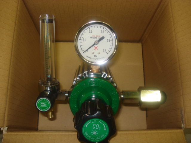 炭酸ガス調整器ノーヒーター型R-8L お買い上げ有難うございました