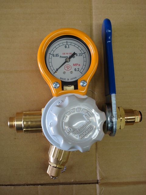 逆火防止器内蔵型ＬＰ調整器ヤマト産業製お買い上げ有難うございました