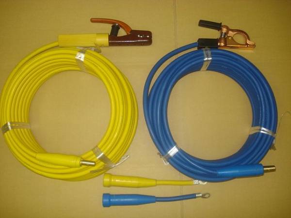 カラー溶接ケーブルセット・メスジョィント付[黄色ホルダー15M 青色アース 10M]お買上げ有難うございました 