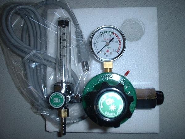 炭酸ガス調整器 ヒーター内蔵型[R-8(阪口)お買い上げ有難うございました