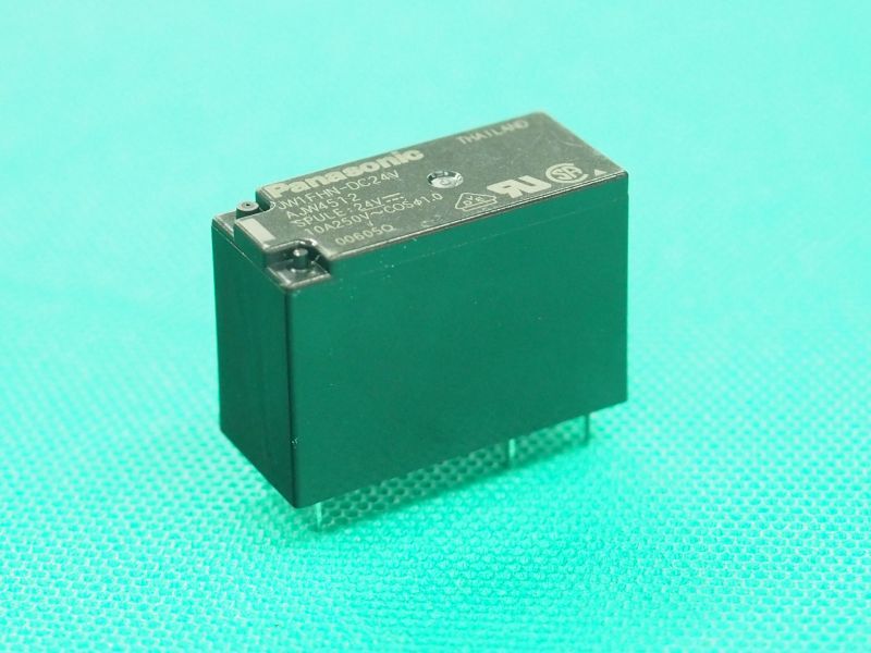 Panasonic 160SL6用 CR3 リレー (黒) AJW4512 - 溶接用品プロショップ サンテック